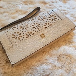 Kate Spade cream wristlet